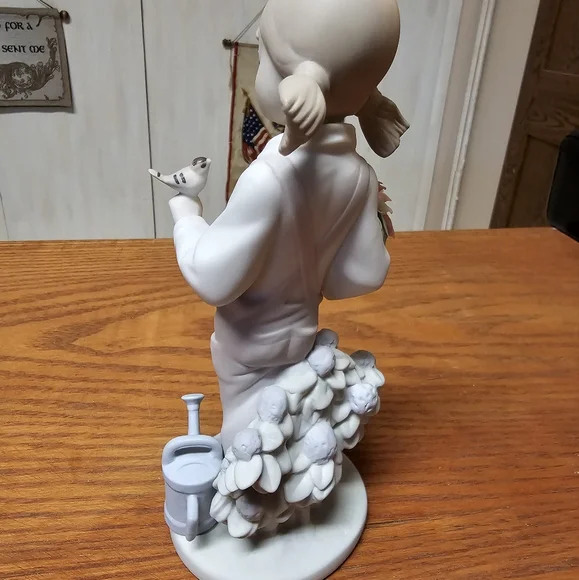 Lladro Spring Girl with Bird & Flowers #5217